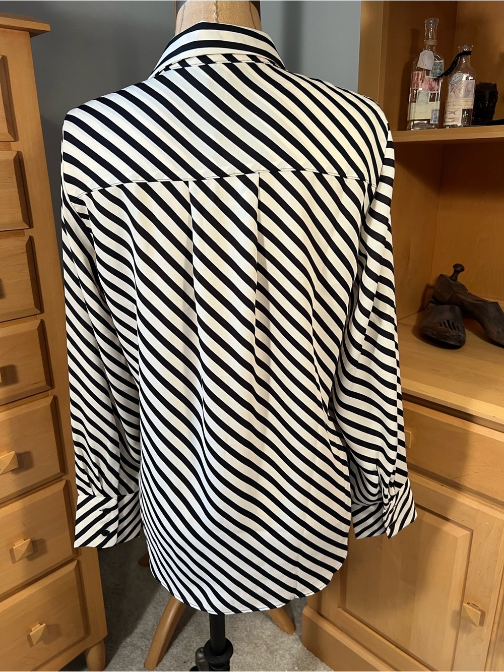 H&M Black and White Diagonal Stripe Button-Front Blouse - Picture 5 of 11
